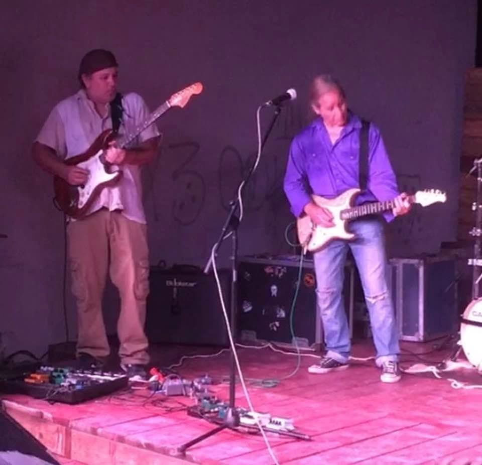 Gordon James on stage with Chris Duarte