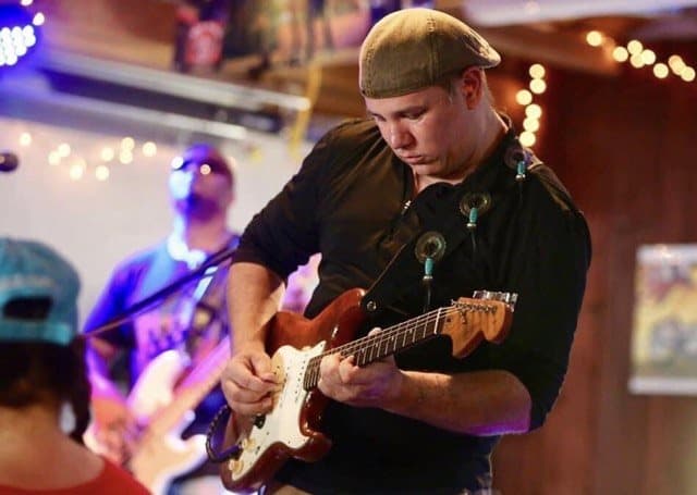 Gordon James live in the room